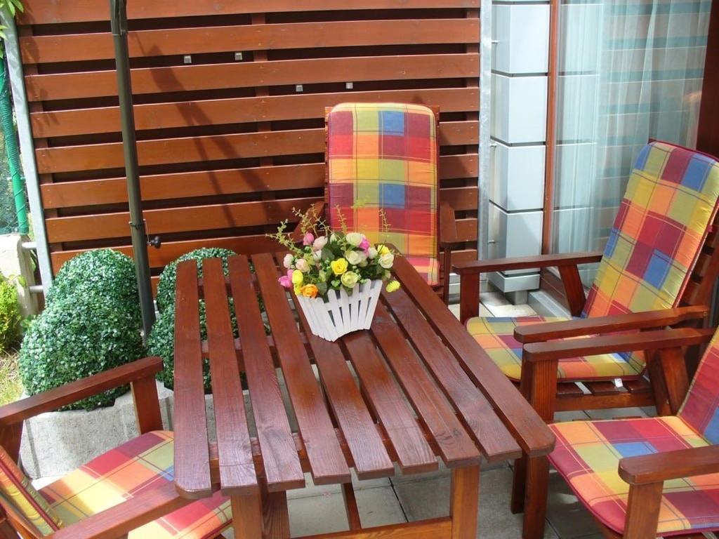 Garden With Garage In * Praga